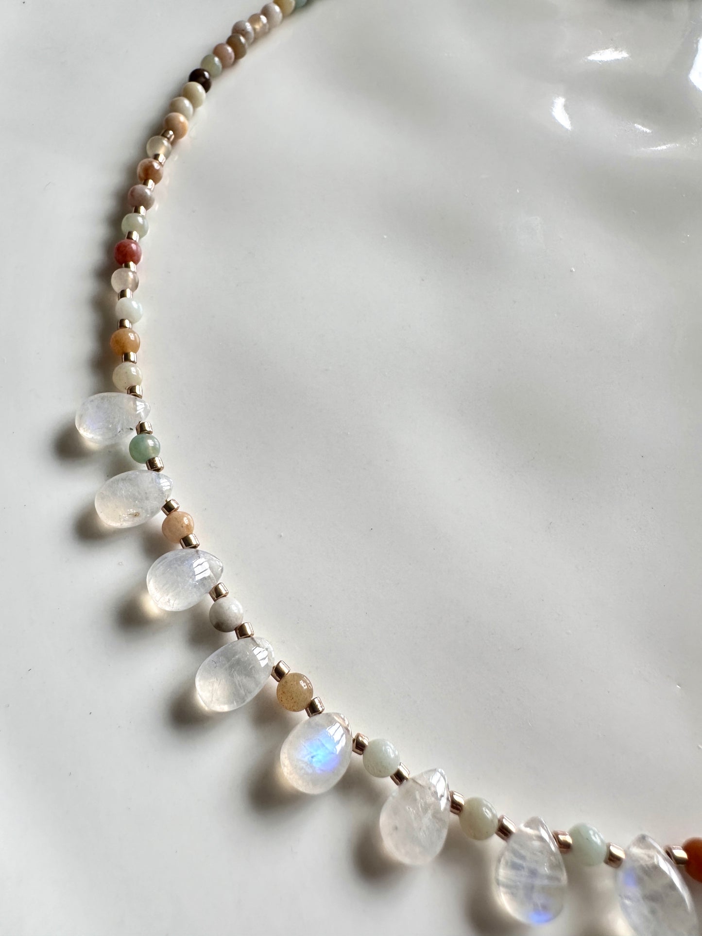 Collier Moon