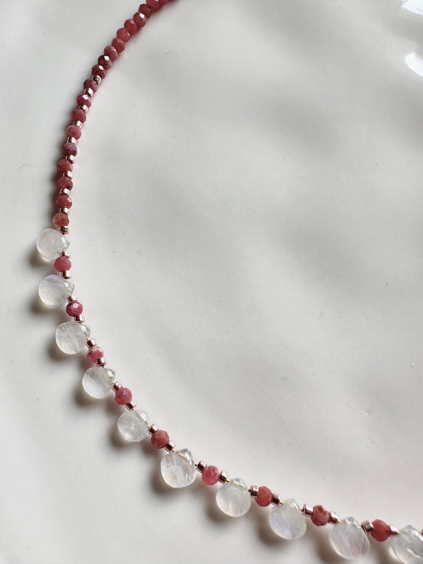 Collier Moon